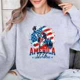 Sweatshirt - "America 1776 Land of the Free" Patriotic Statue of Liberty Crewneck